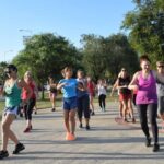 Movimiento y salud: Clases de aeróbica gratuitas en el Kempes